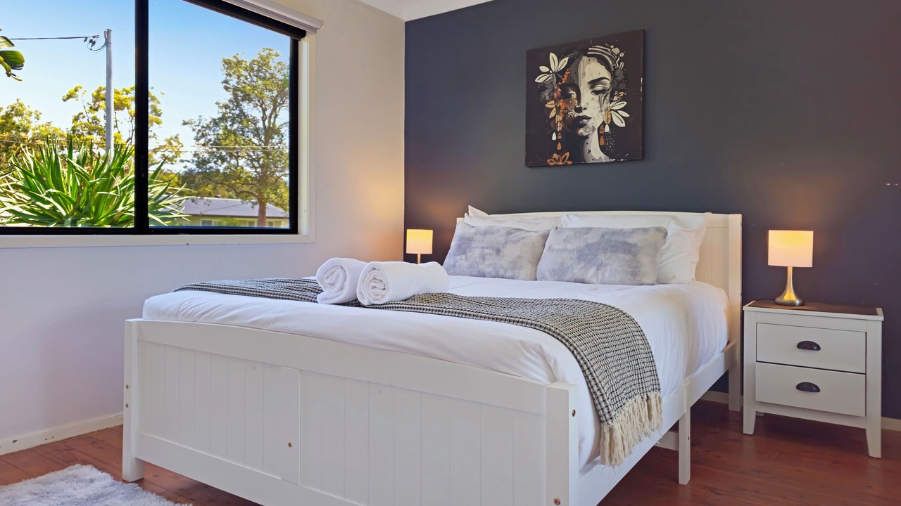 Photo of Bedroom in Berkeley Vale