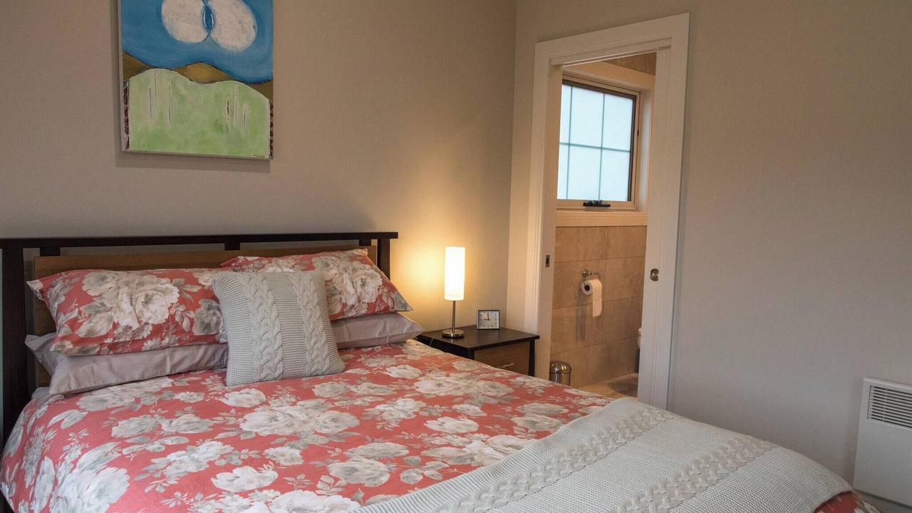 Photo of Bedroom in Golden Valley