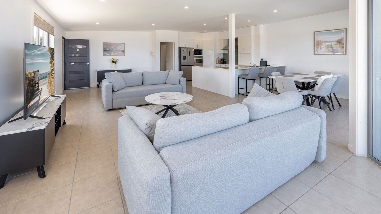 Photo of Livingroom in Red Head