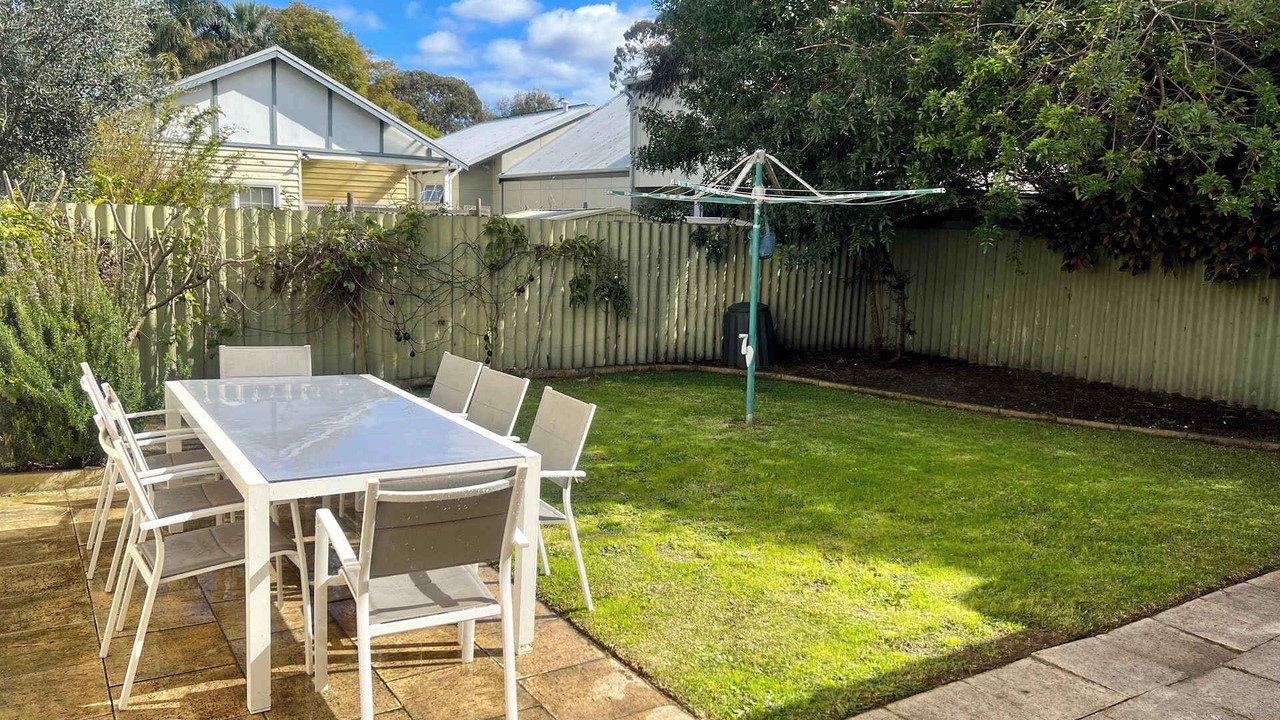 Photo of Outdoor in Shenton Park