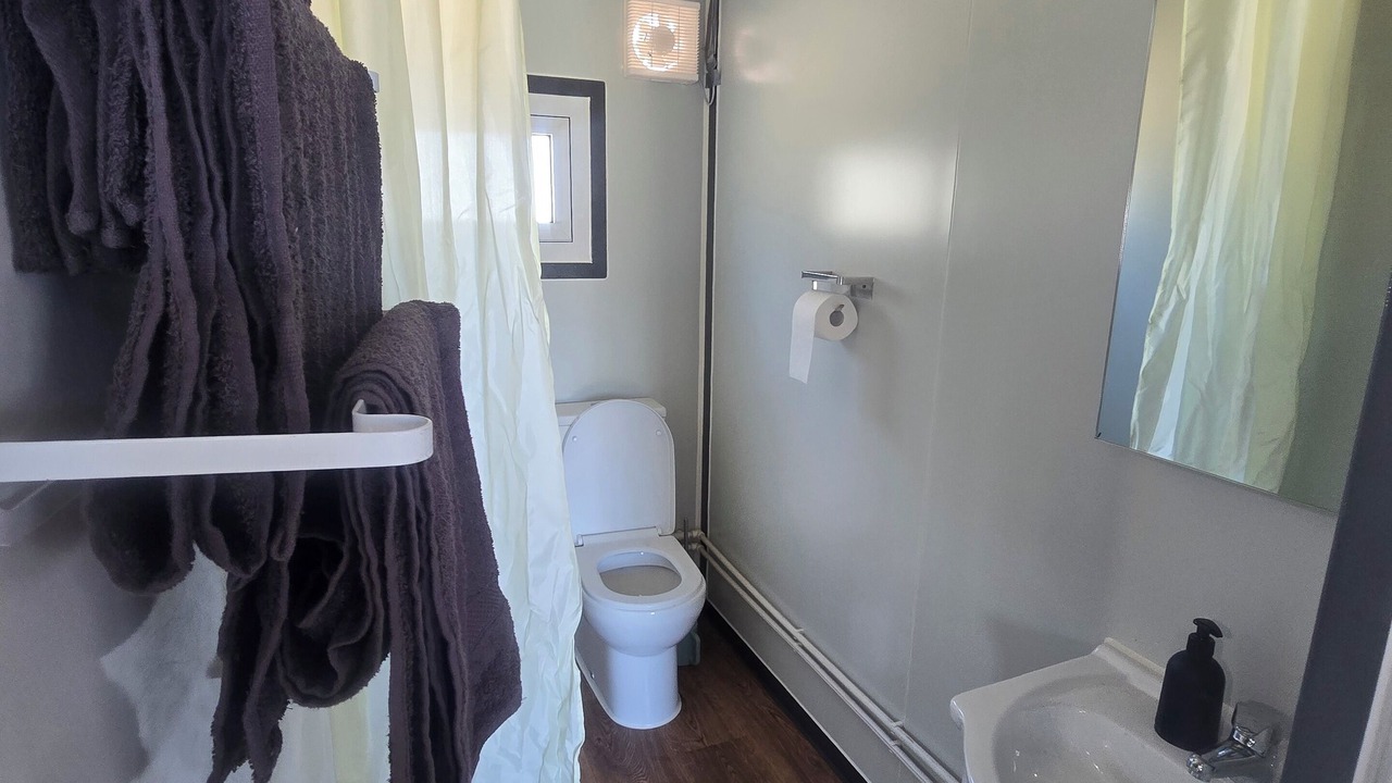 Photo of Bathroom in Manildra