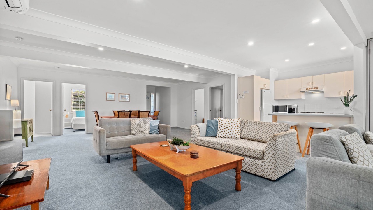 Photo of Livingroom in Forresters Beach