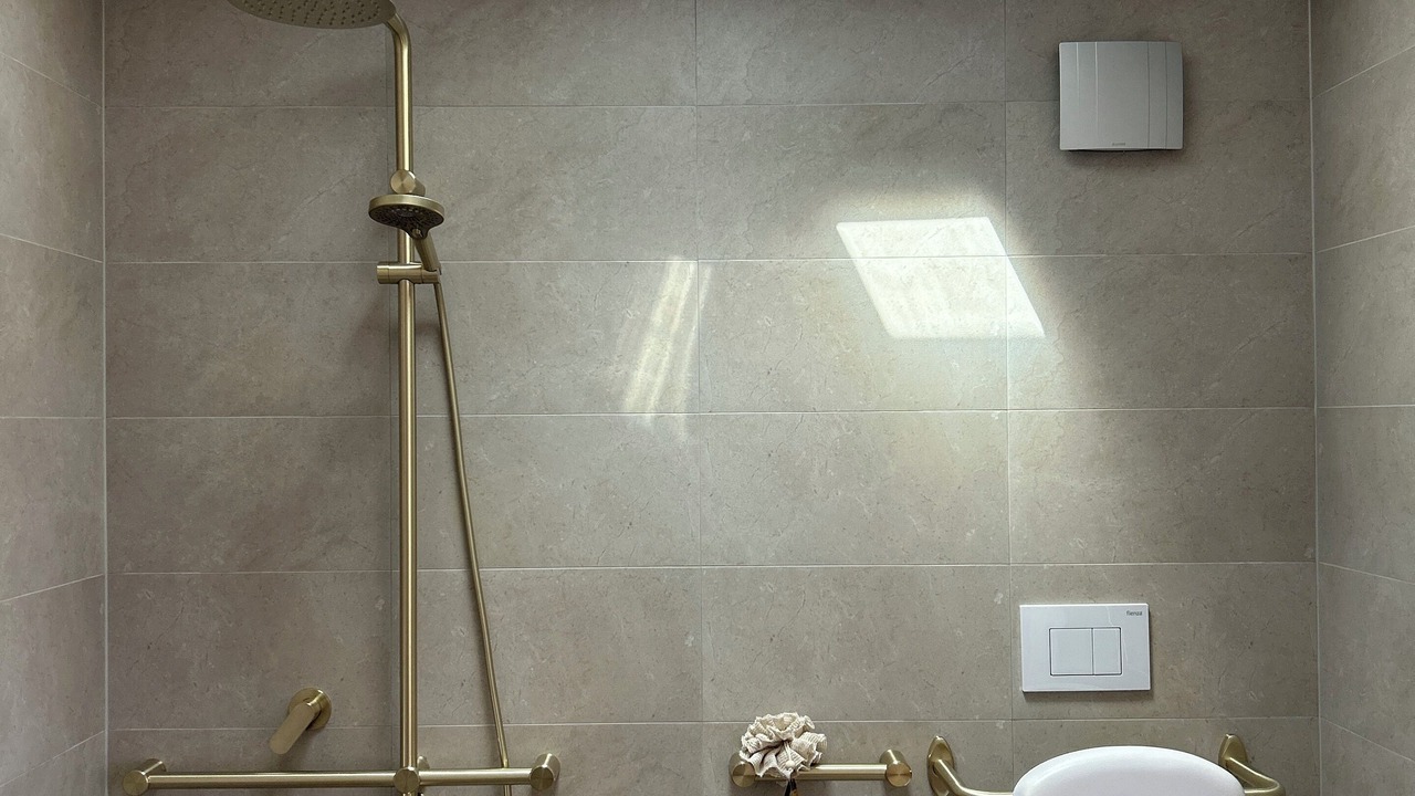 Photo of Bathroom in George Town Council