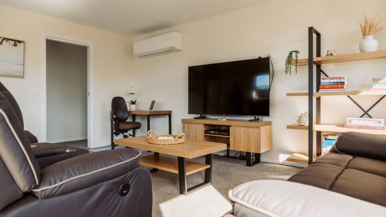 Photo of Livingroom in Shearwater