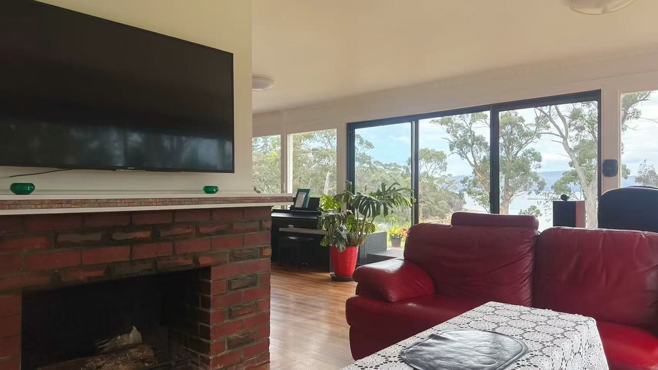 Photo of Livingroom in Tinderbox