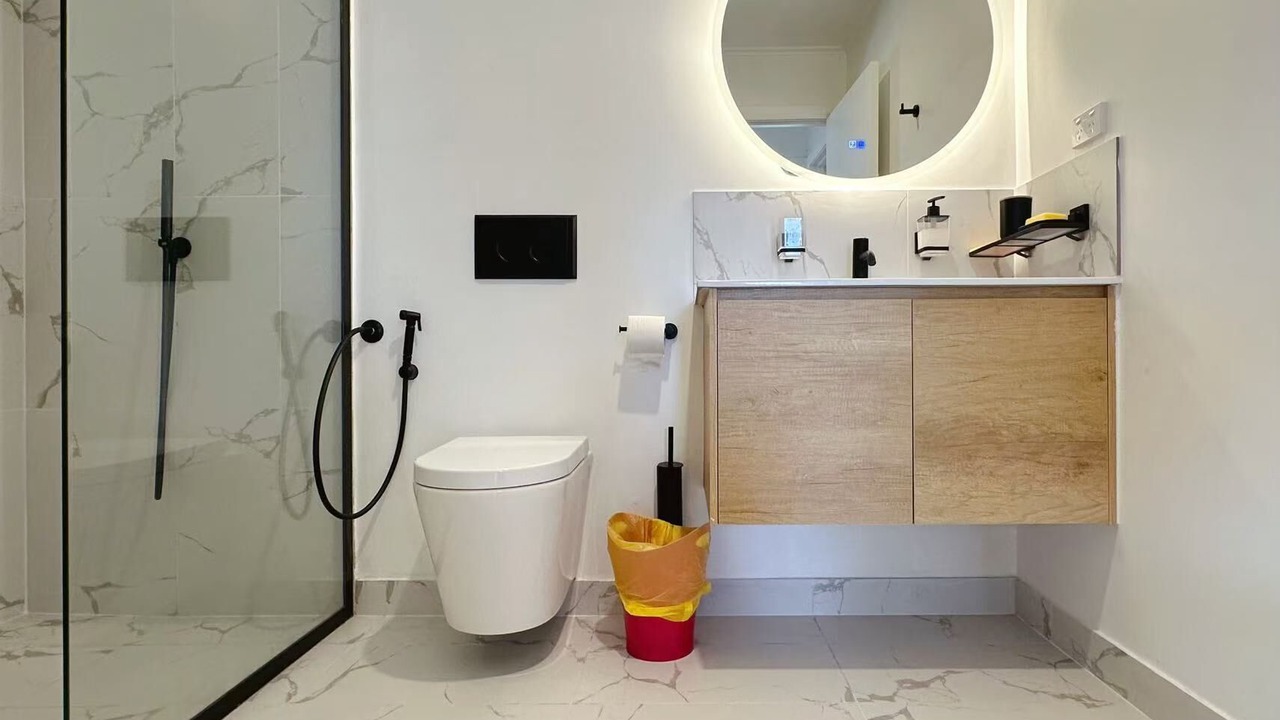 Photo of Bathroom in Tinderbox