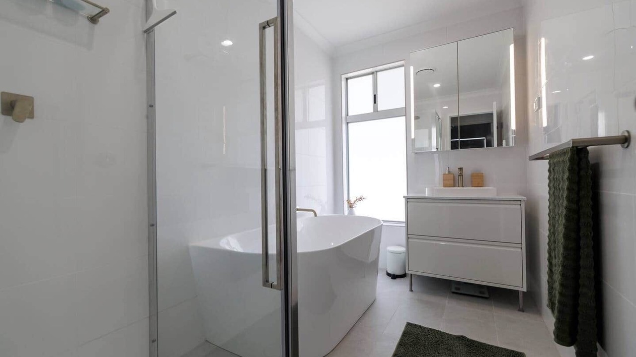 Photo of Bathroom in Woodridge