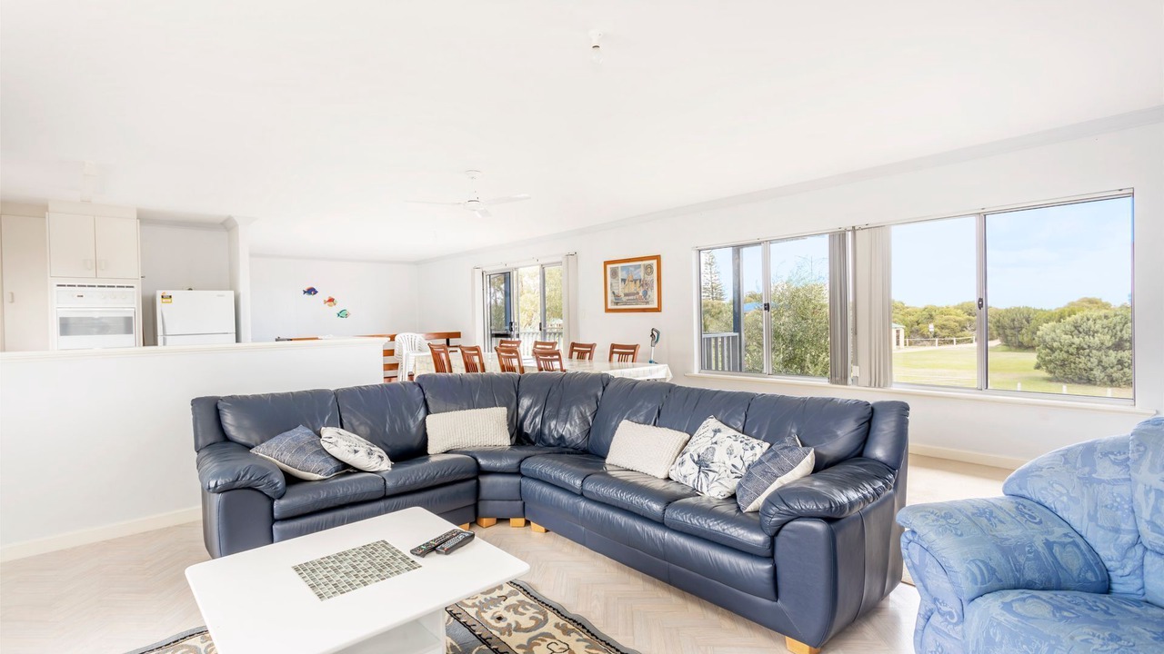 Photo of Livingroom in Golden Bay
