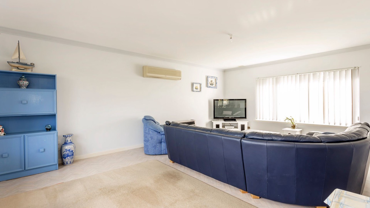 Photo of Livingroom in Golden Bay