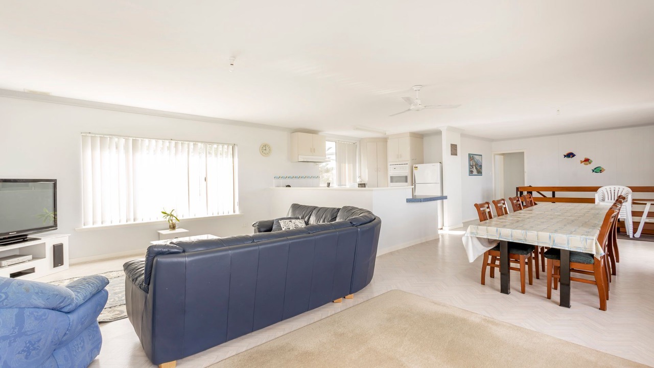 Photo of Livingroom in Golden Bay
