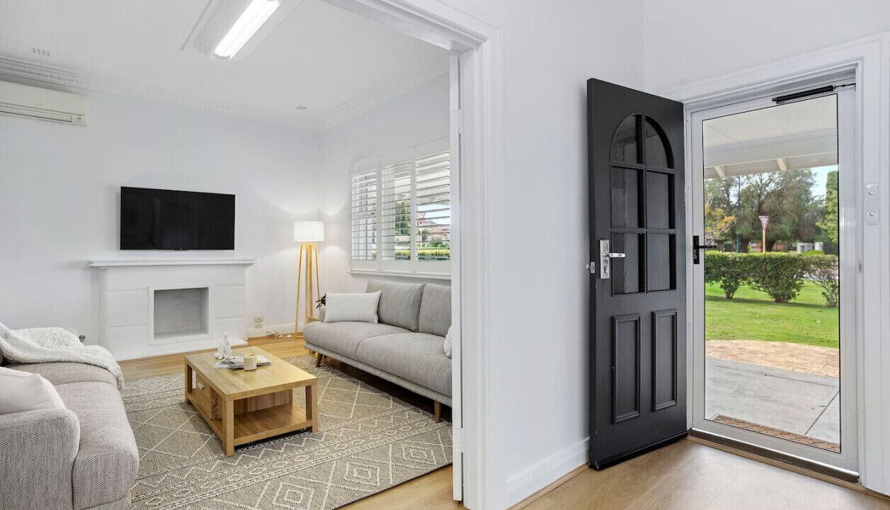 Photo of Livingroom in Mount Pleasant