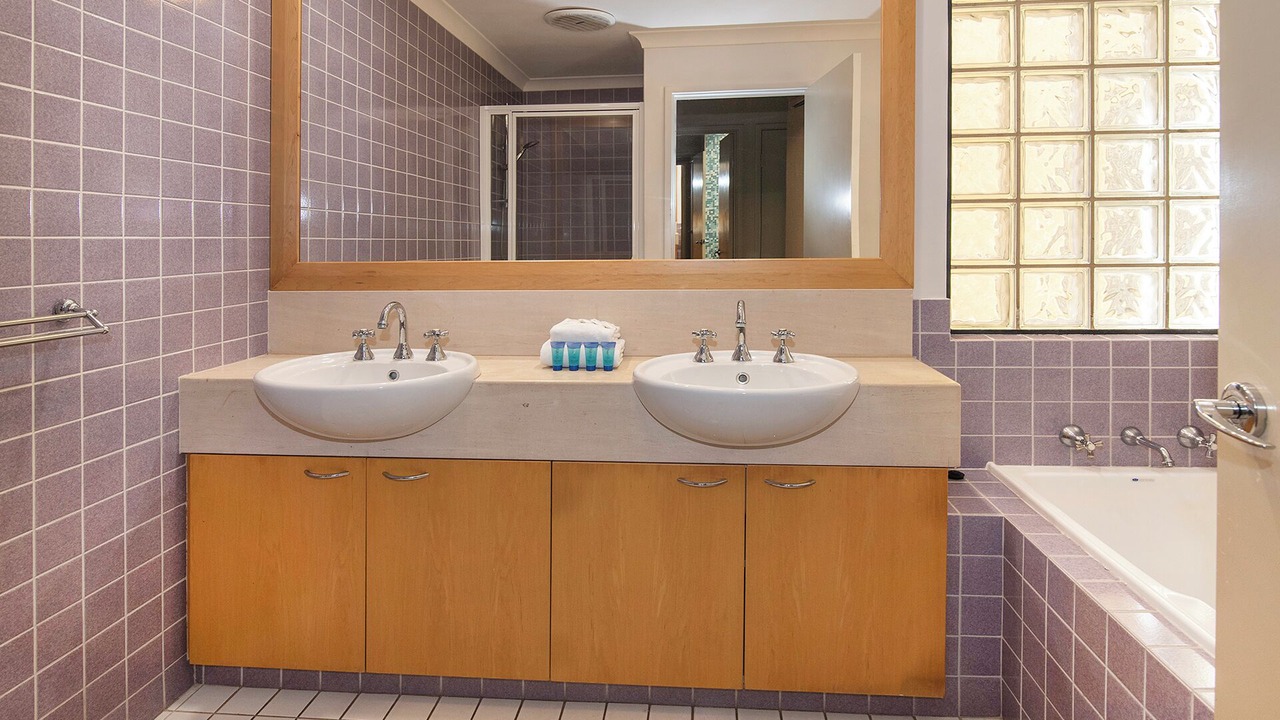 Photo of Bathroom in Broadwater