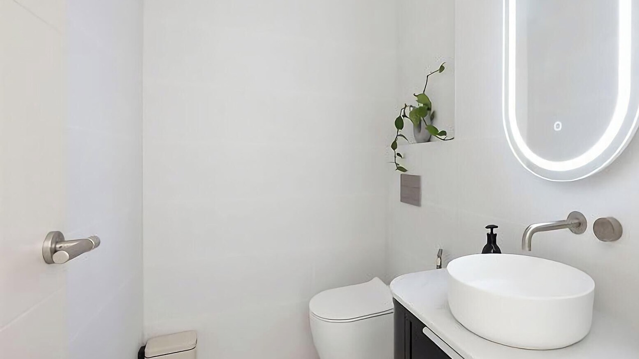 Photo of Bathroom in Morisset Park