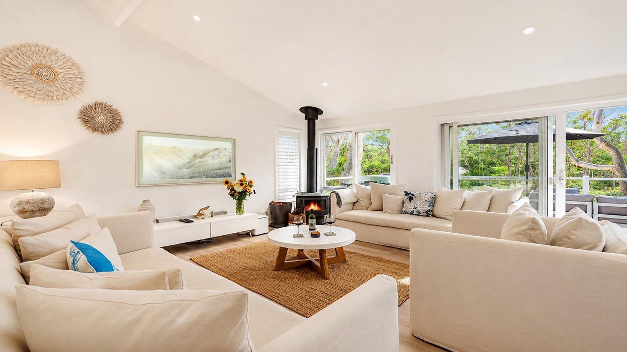 Photo of Livingroom in Macmasters Beach