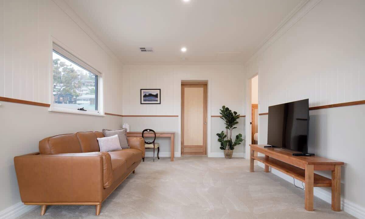 Photo of Livingroom in Launceston CBD