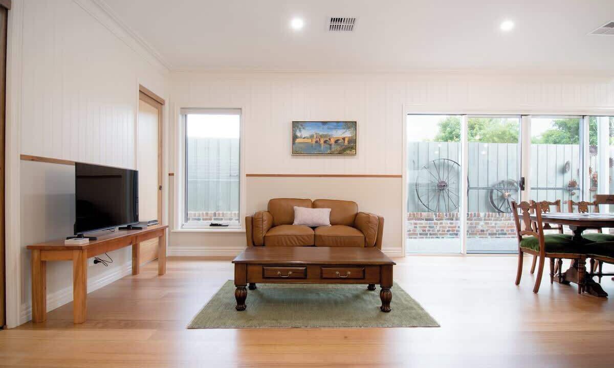 Photo of Livingroom in Launceston CBD