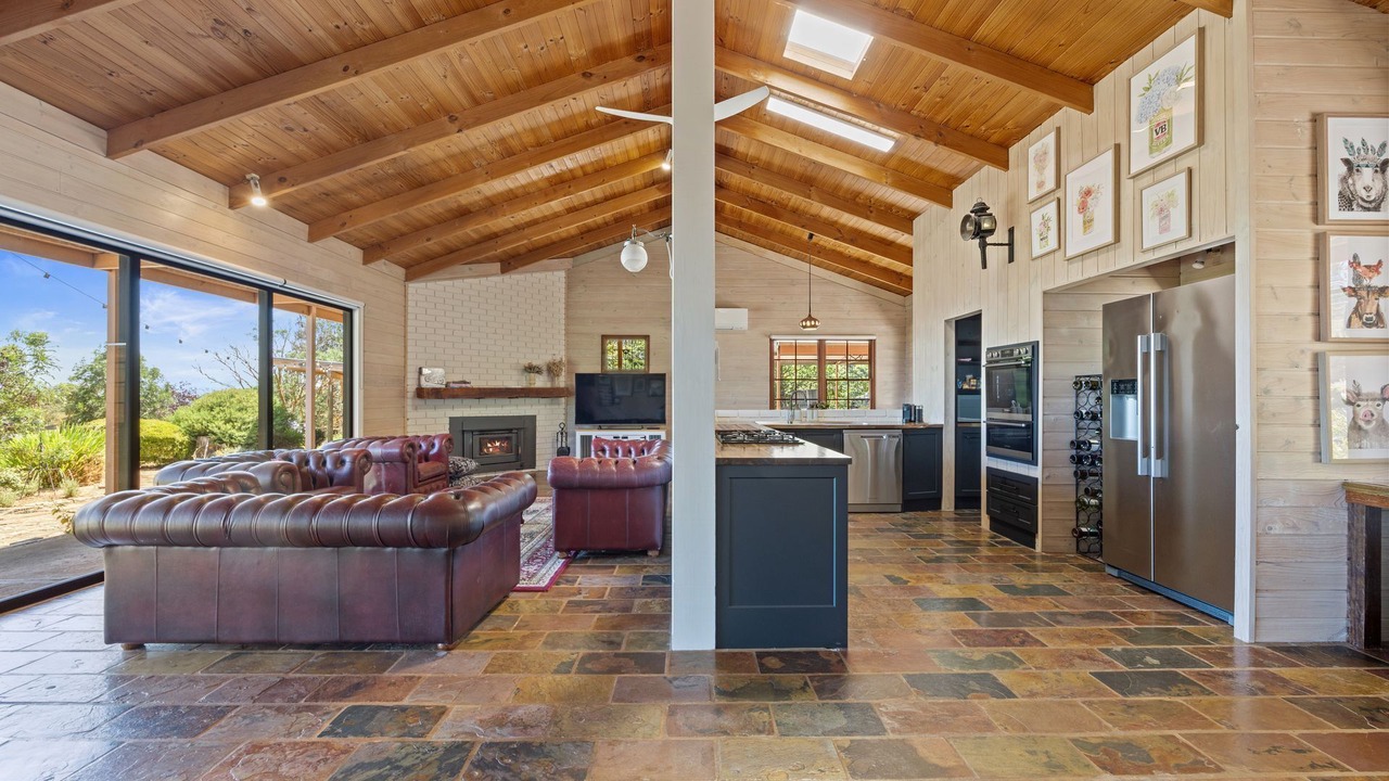 Photo of Livingroom in Bridge Creek
