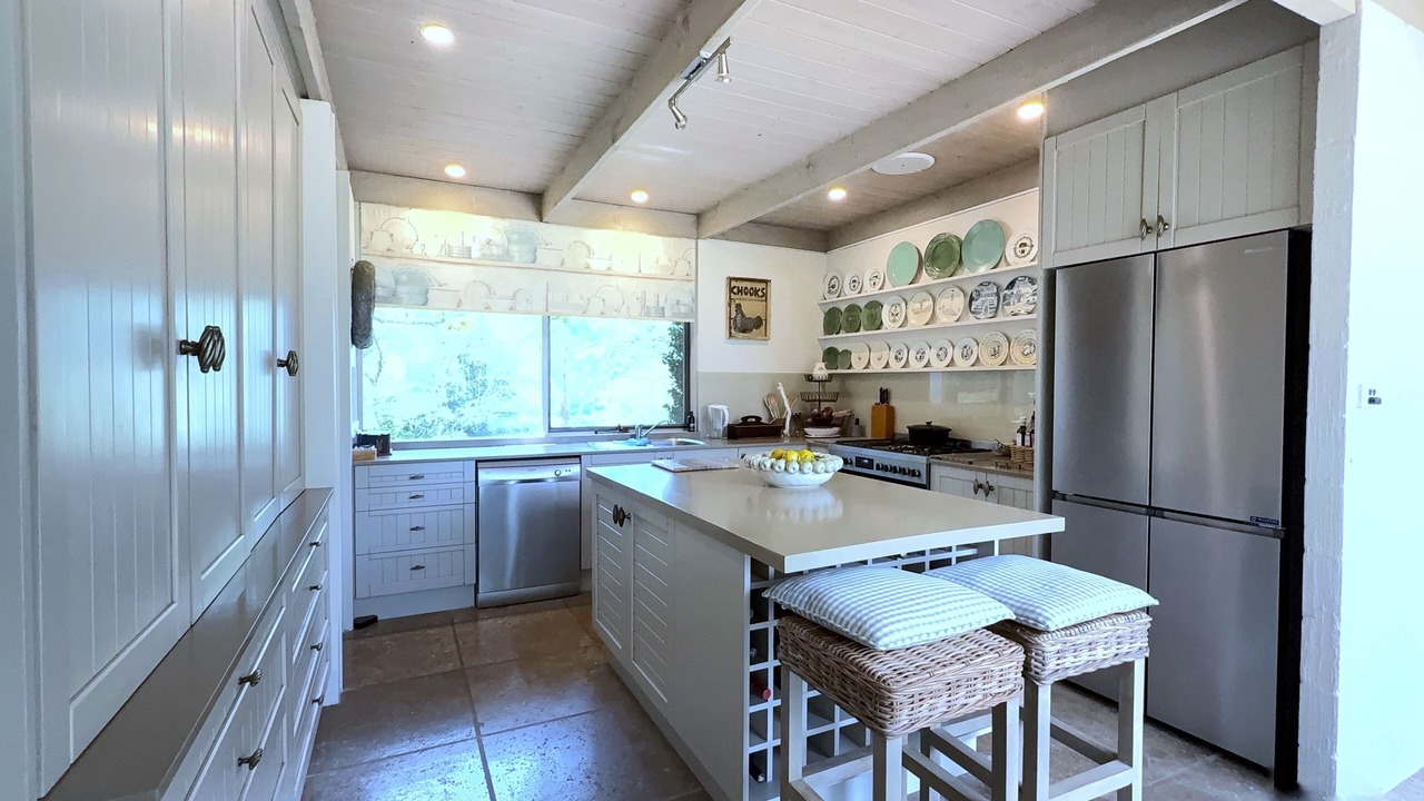 Photo of Kitchen in Foxground