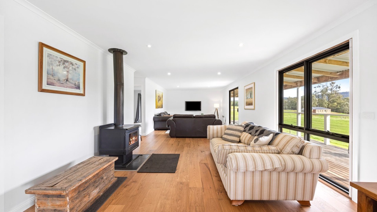 Photo of Livingroom in Tolmie