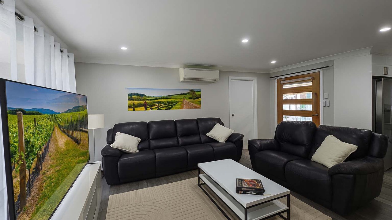 Photo of Livingroom in Duckenfield