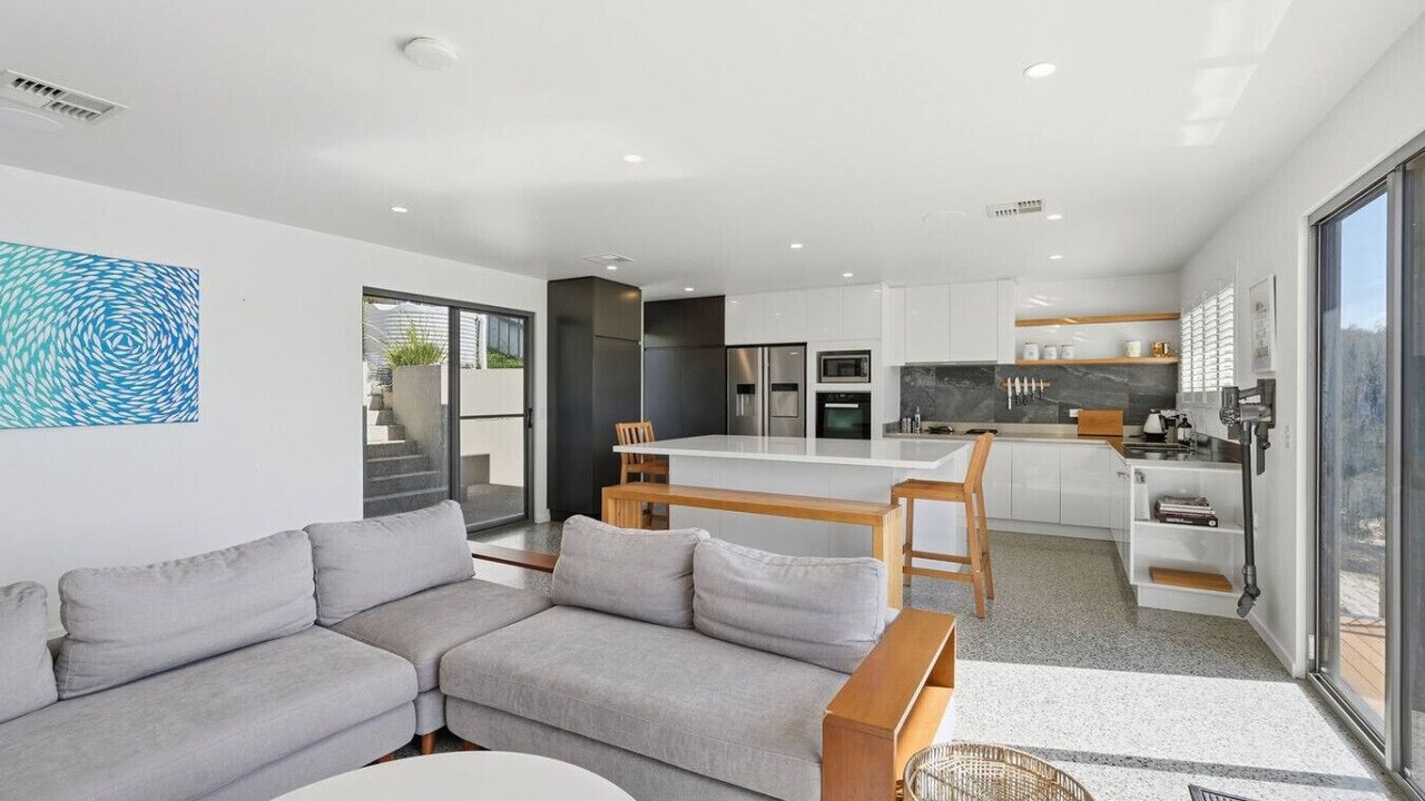 Photo of Livingroom in Opossum Bay