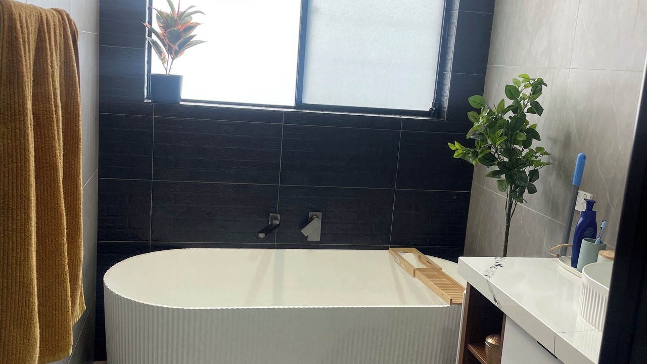 Photo of Bathroom in Golden Point