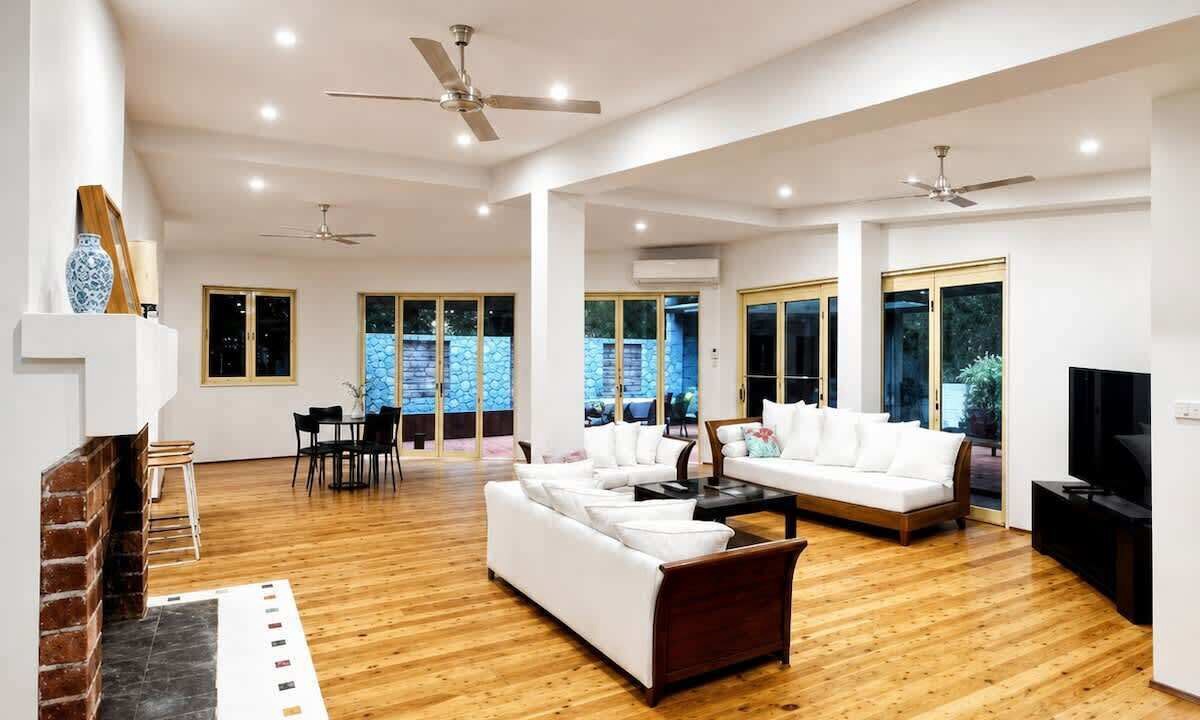 Photo of Livingroom in Saratoga