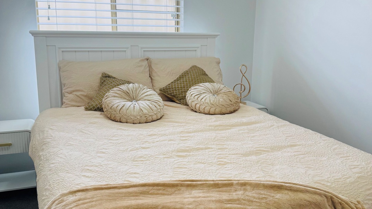 Photo of Bedroom in Shelley