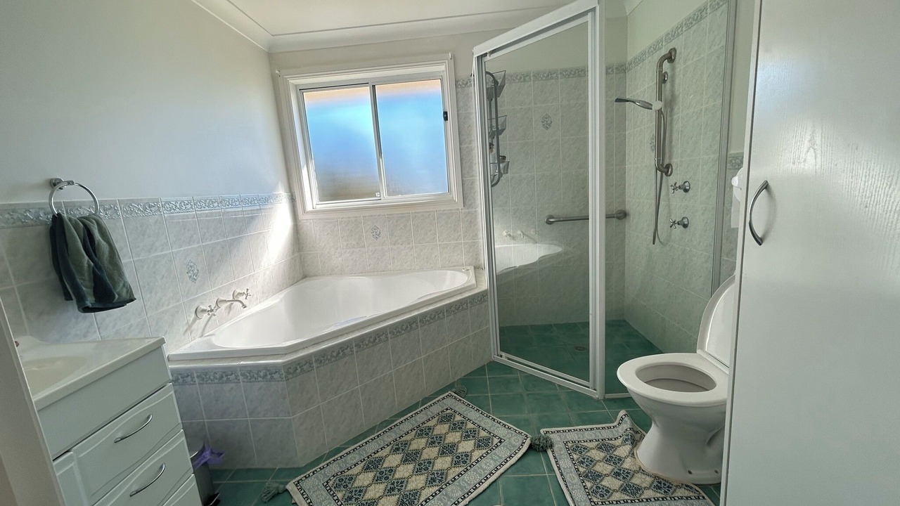 Photo of Bathroom in Coomba Park