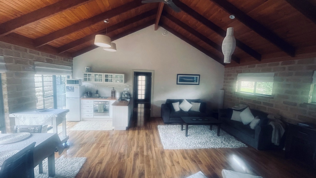 Photo of Livingroom in Shadforth