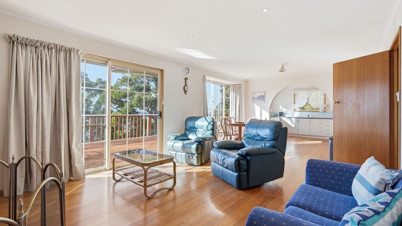 Photo of Livingroom in Eaglehawk Neck