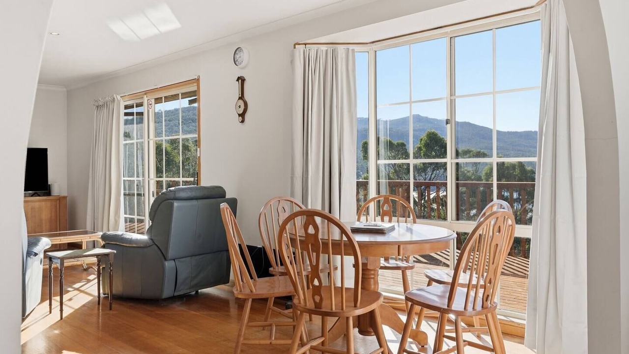 Photo of Livingroom in Eaglehawk Neck
