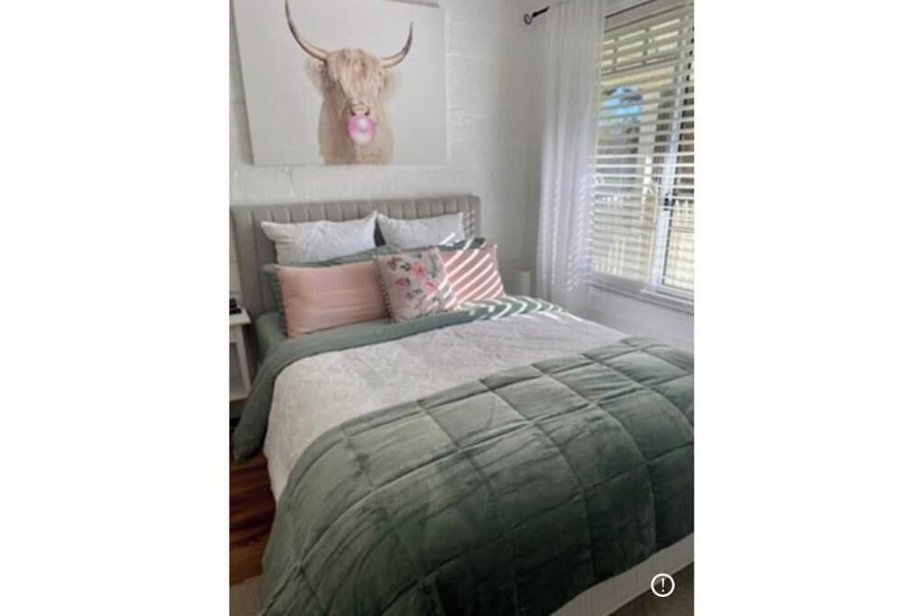 Photo of Bedroom in Moyhu