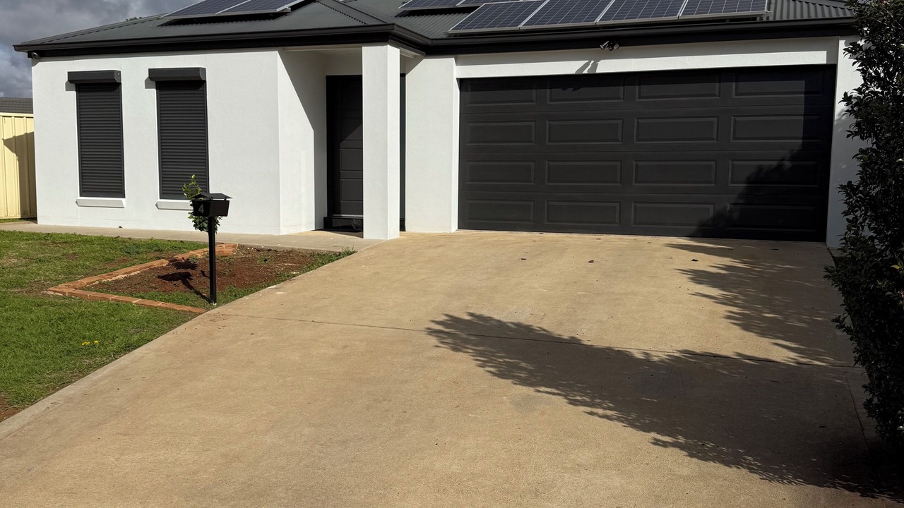 Photo of Outdoor in Griffith