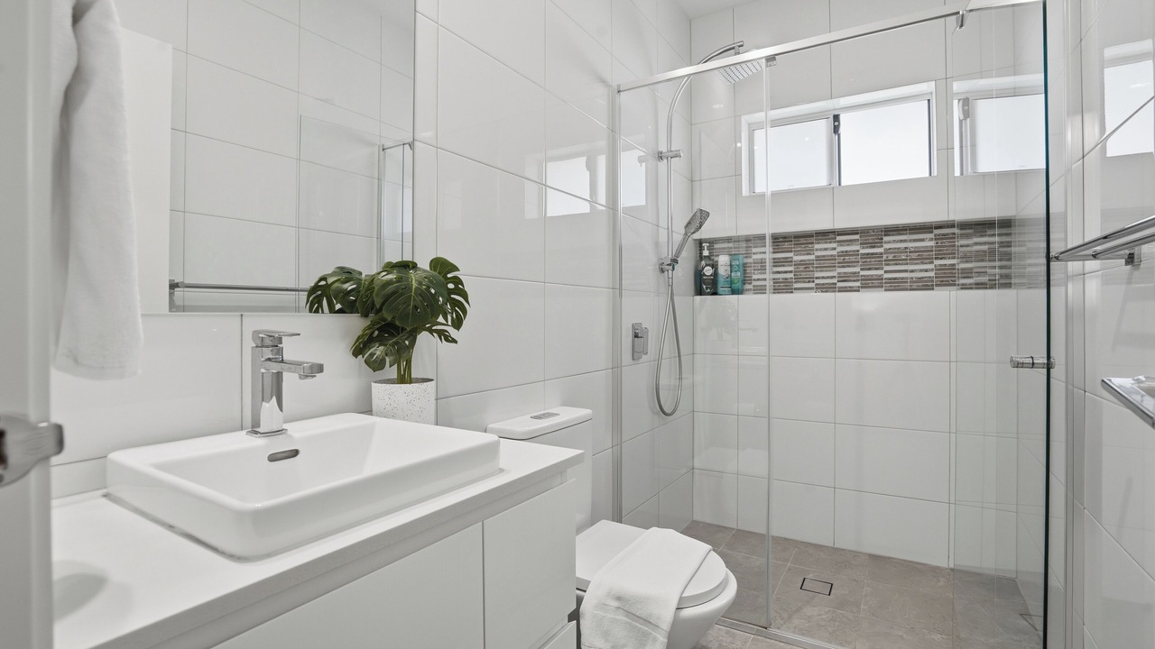 Photo of Bathroom in Gledswood Hills