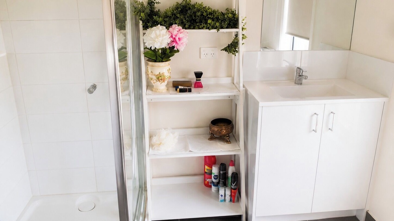 Photo of Bathroom in Officer
