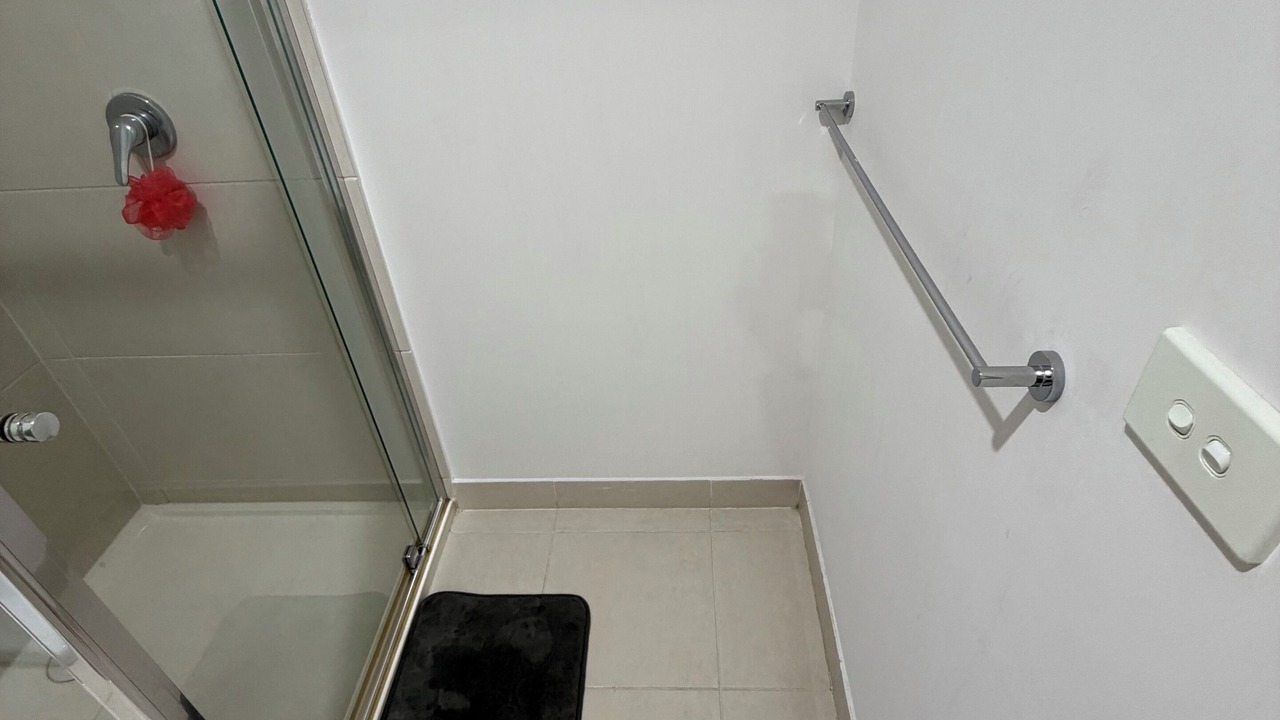 Photo of Bathroom in Limonite