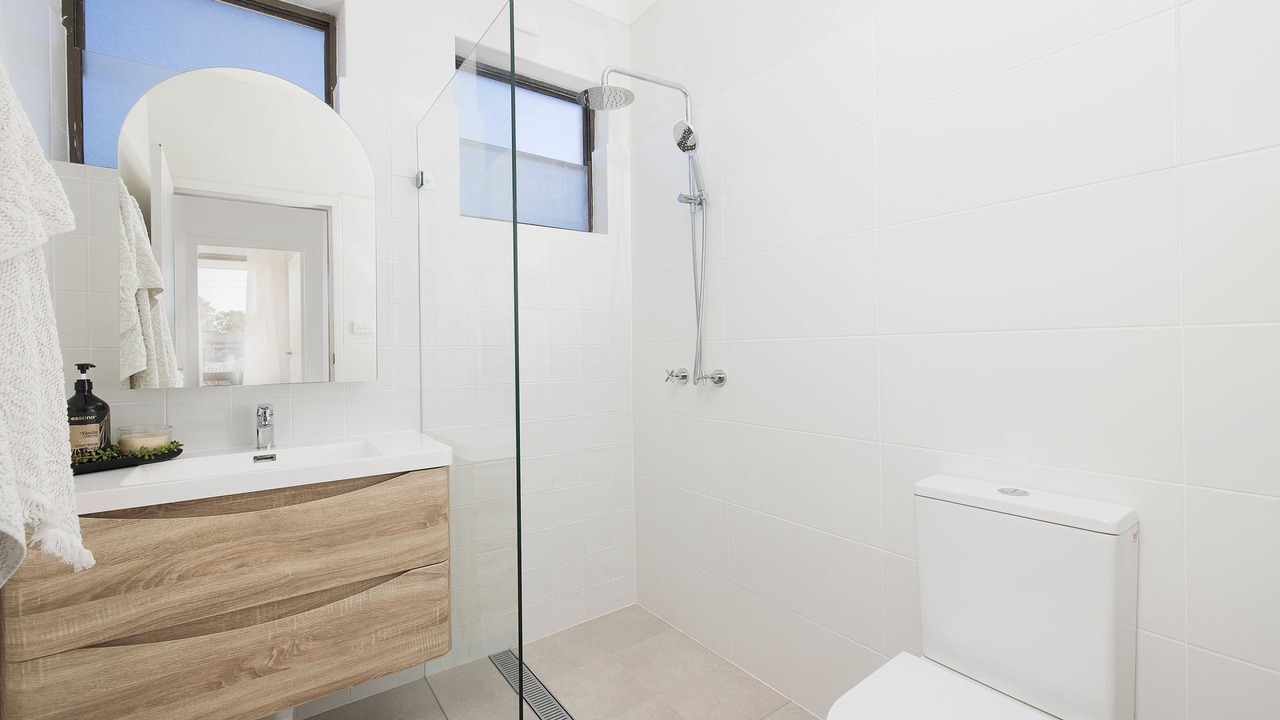 Photo of Bathroom in Lemon Tree Passage
