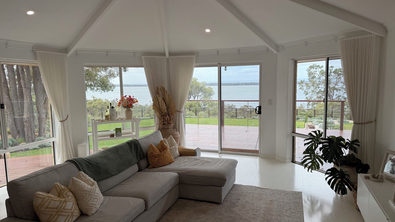 Photo of Livingroom in Herron