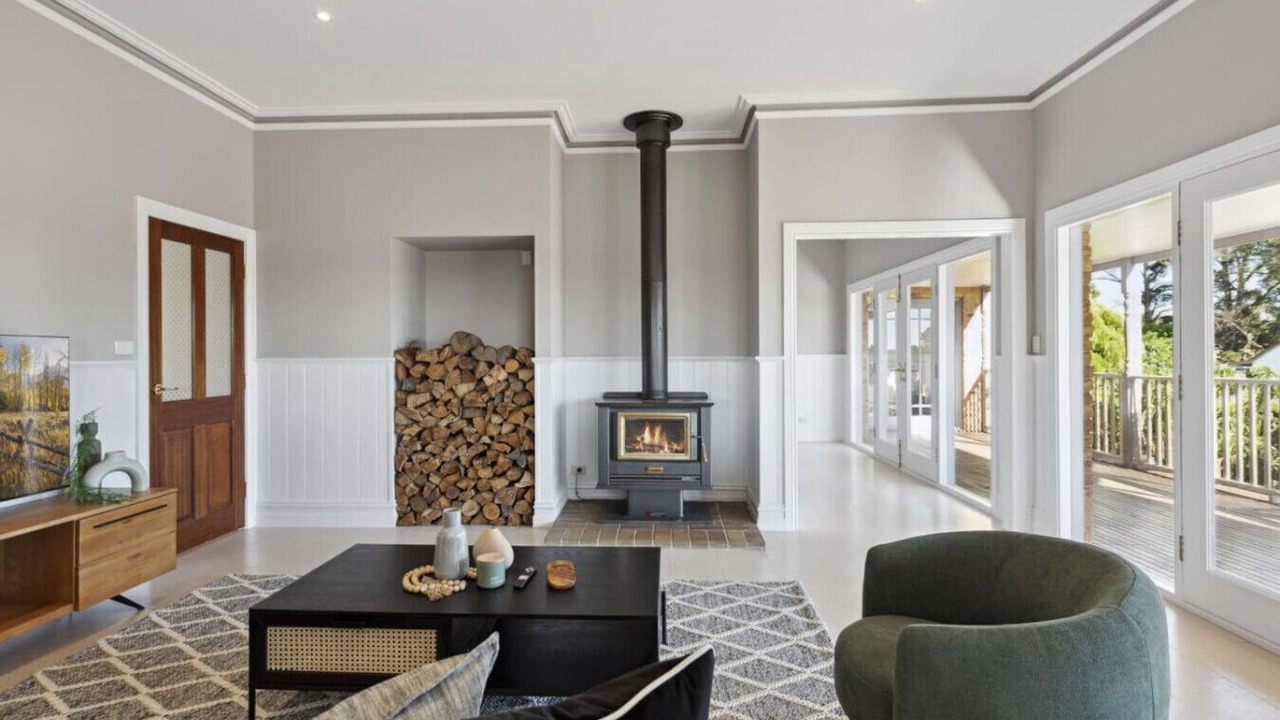 Photo of Livingroom in Somerville