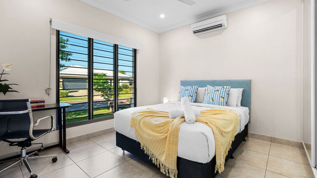 Photo of Bedroom in Lyons
