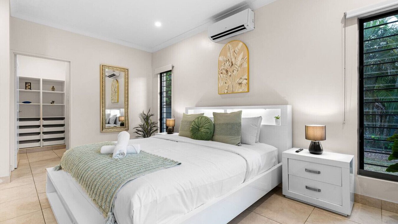 Photo of Bedroom in Lyons
