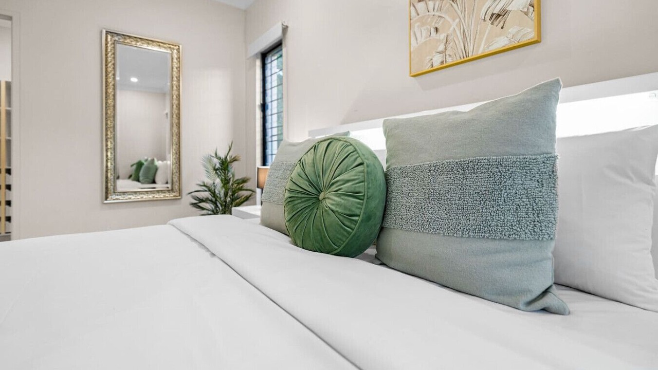 Photo of Bedroom in Lyons