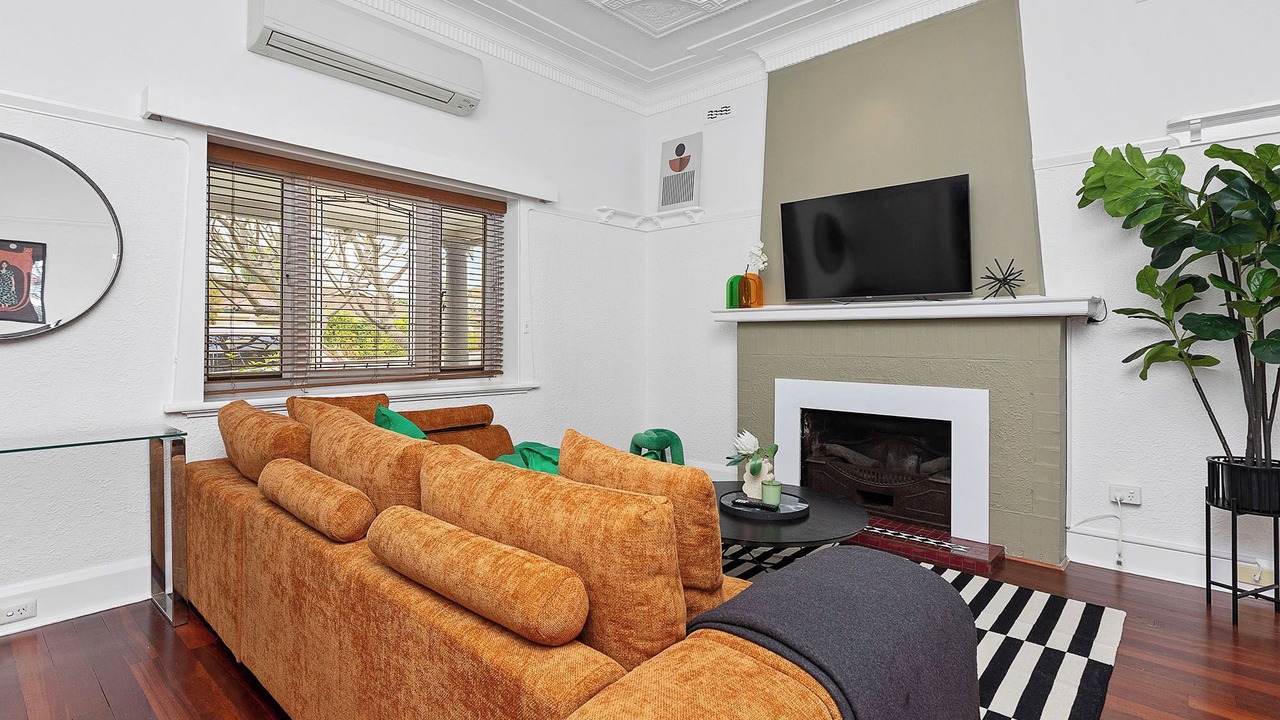 Photo of Livingroom in Bedford