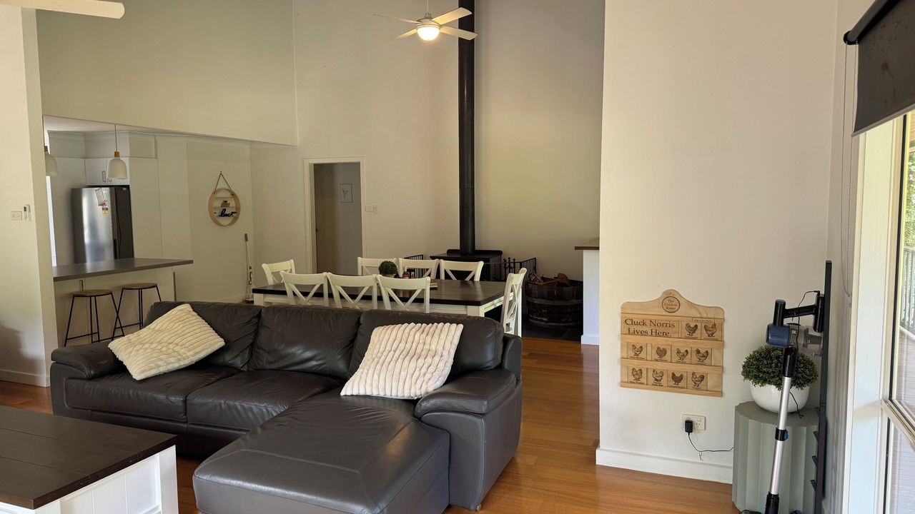 Photo of Livingroom in Noojee