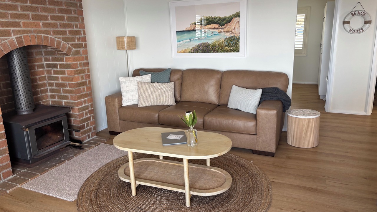 Photo of Livingroom in Adventure Bay