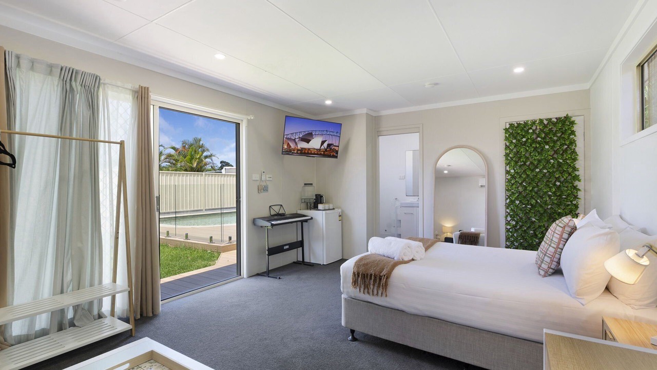 Photo of Bedroom in Berkeley Vale