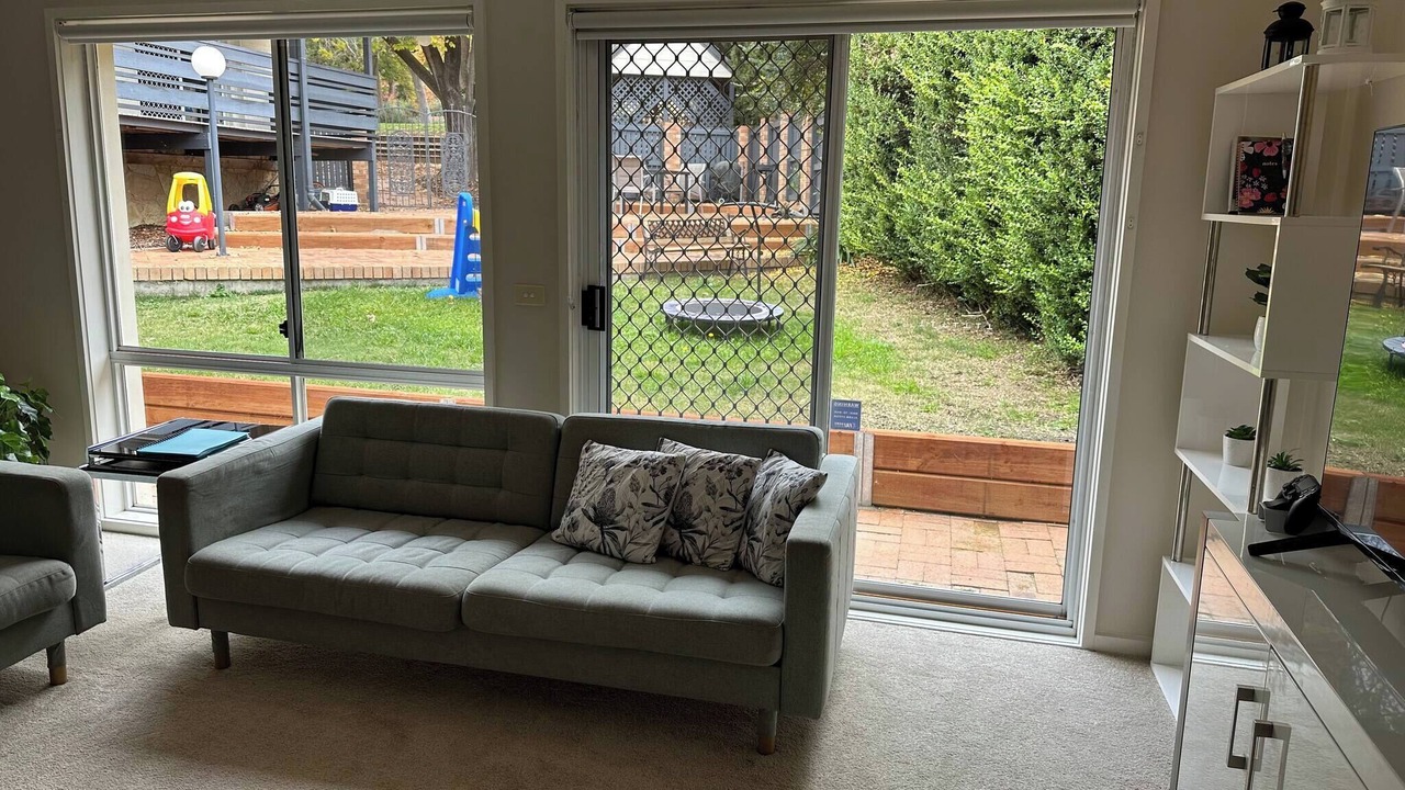 Photo of Livingroom in Curtin