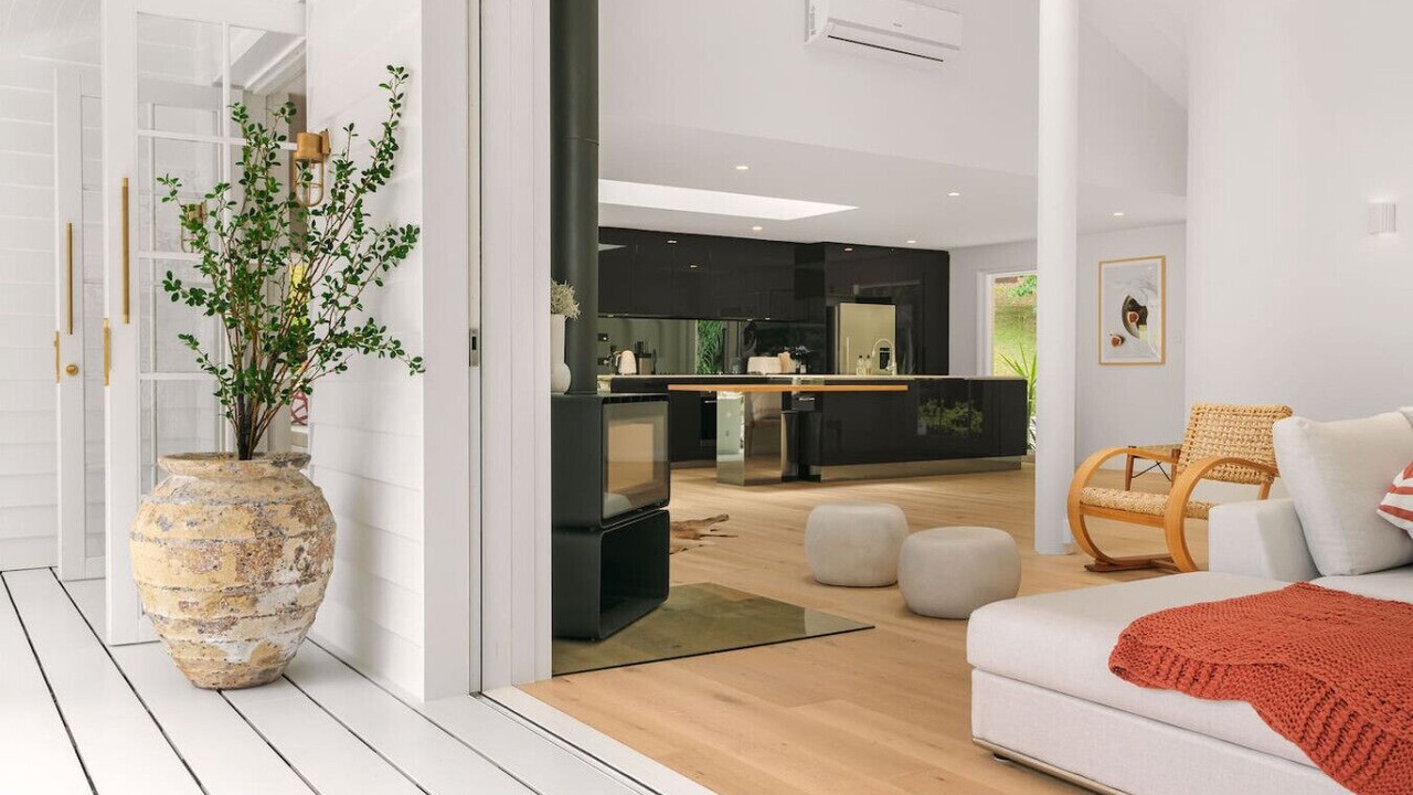 Photo of Livingroom in Macmasters Beach