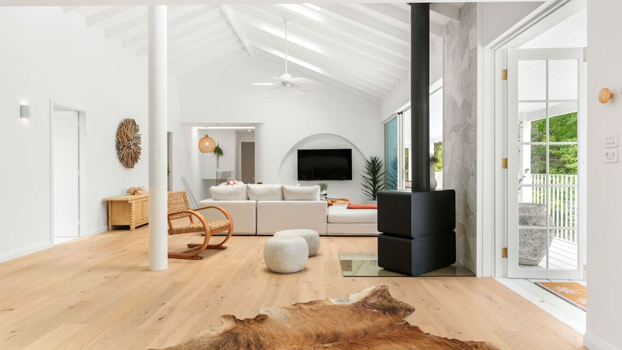 Photo of Livingroom in Macmasters Beach